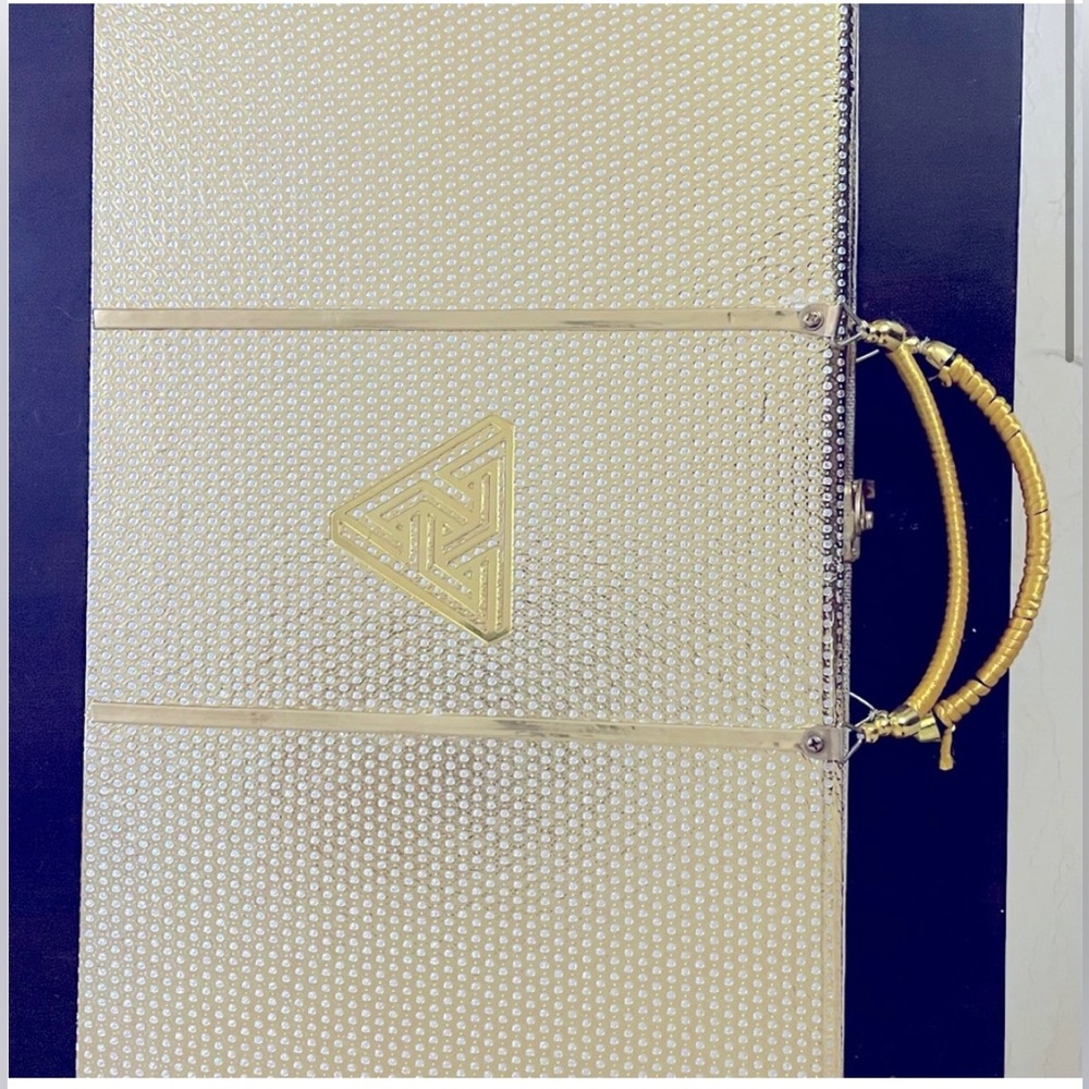 Combo Plastic plate in golden aluminium foil,wooden box with removable partition - Picture 4 of 8